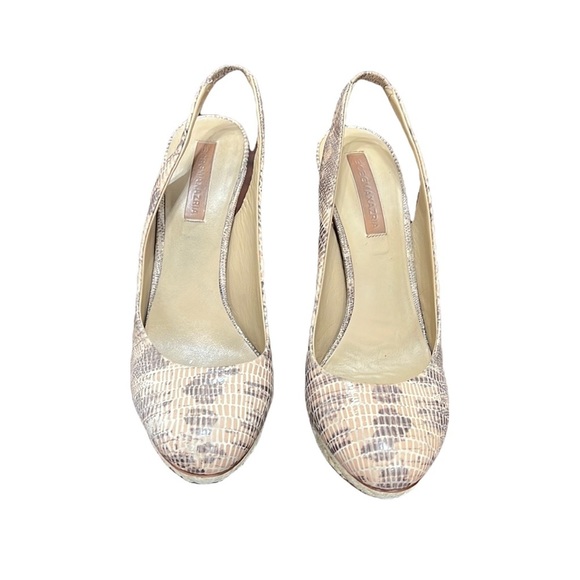 BCBGMAXAZRIA Snakeskin Print Slingback Pumps Size 8 - Picture 2 of 9